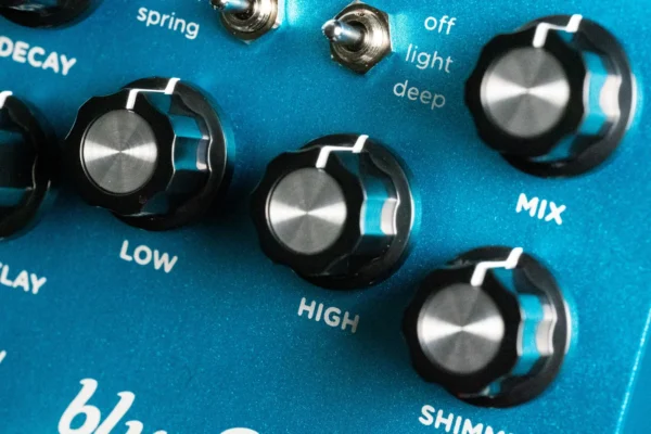 bluesky-ctrl Strymon | blueSky V2 Reverb | 雙核心殘響引擎踏板