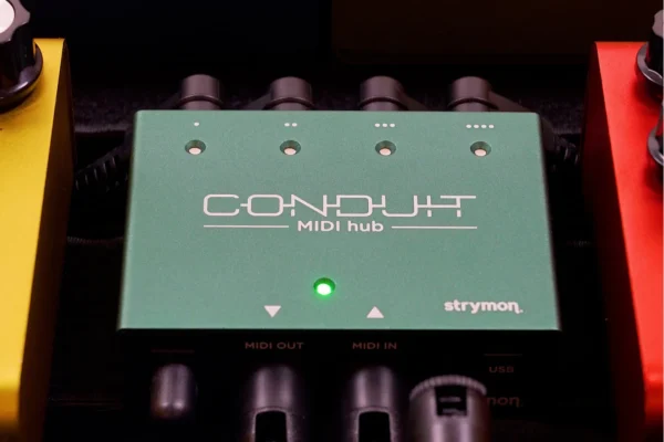 conduit-closeup Strymon | Conduit | USB-TRS MIDI 中樞 × 4 埠雙向 × 5-Pin 介面