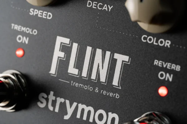 Strymon | Flint V2 Tremolo & Reverb | 經典顫音殘響雙引擎