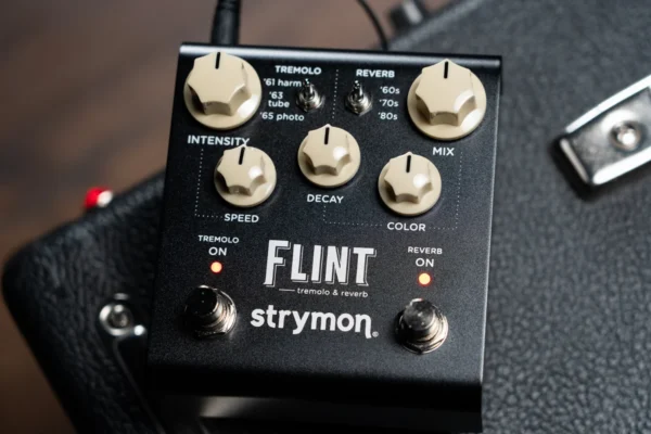Strymon | Flint V2 Tremolo & Reverb | 經典顫音殘響雙引擎