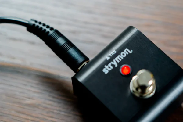 mini-switch-cable Strymon | MiniSwitch | 外接控制 × 預設切換 × Tap 節奏踏板