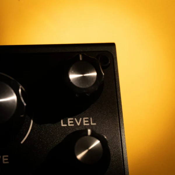 fairfax-level Strymon | FAIRFAX 全類比 Drive 效果器 | 類真空管音箱電路與可變 Sag 控制